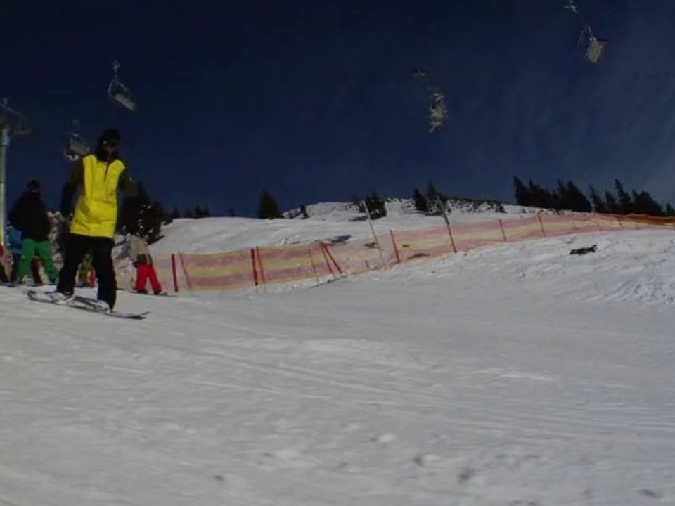 Fun dans le snowpark S01E04 elias and friends