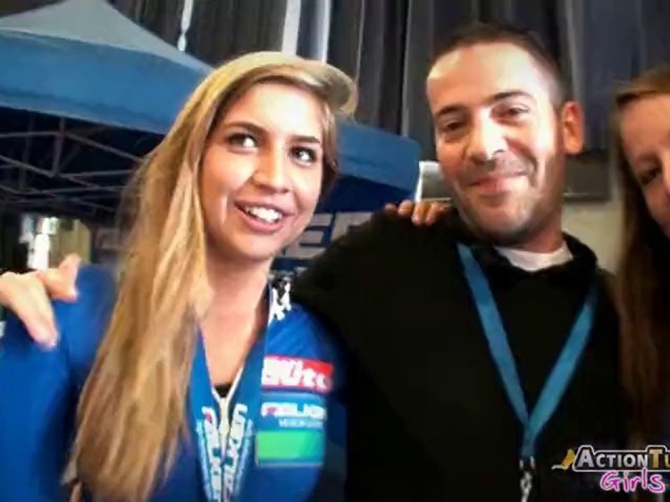 Les hôtesses les plus sexy de 2010 (explicite) Action-tuning
