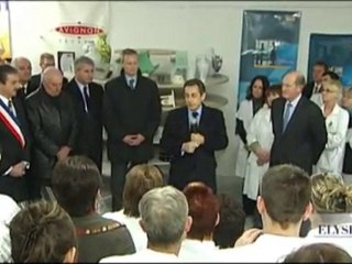 Allocution à l' usine d' Avignon-Ceramic (Cher)