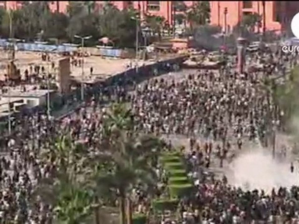 Violents affrontements place Tahrir au Caire