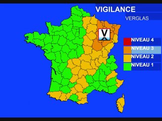 Météo 3 février 2011: Verglas et cyclone à la Une