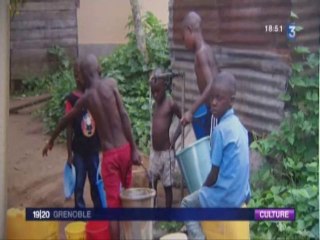 Sur les berges de la rivière de Sangha - Exposition