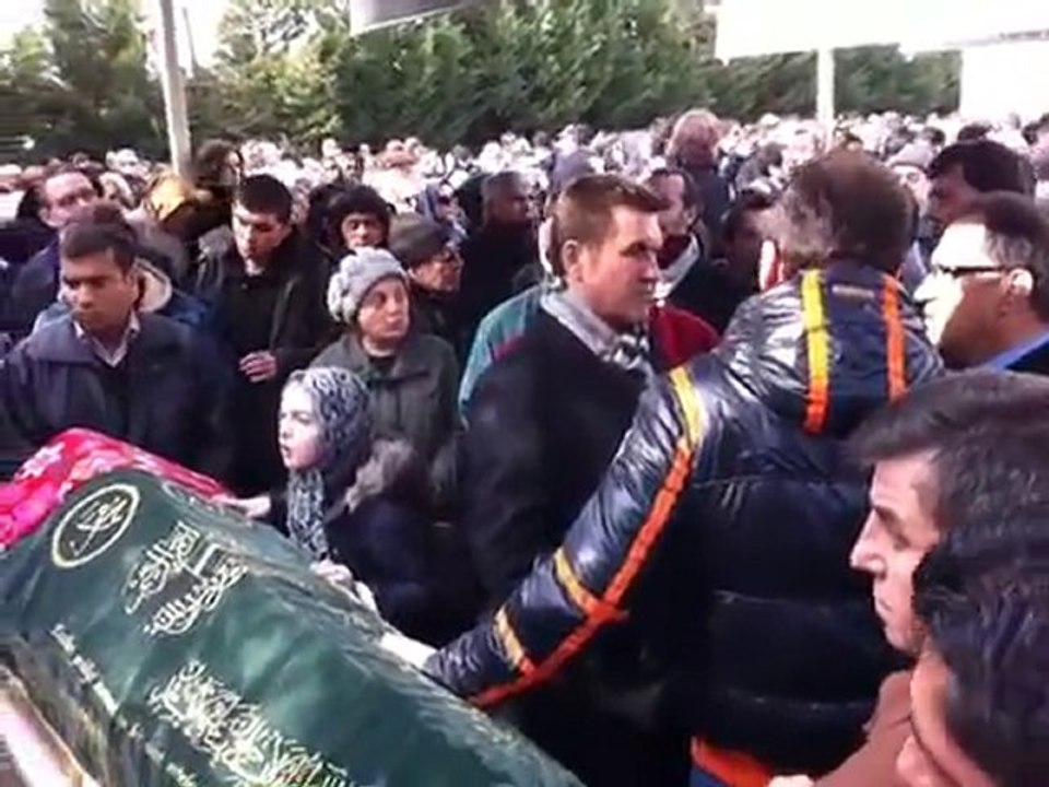 Defne Joy Foster'in cenaze töreni