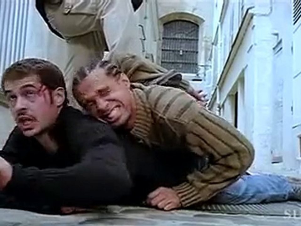 Manmadhan  Ambhu - Whose The Hero  [Tamildivxstation.ch]