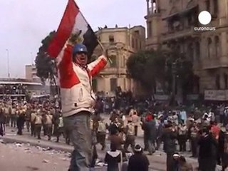 Mübarek yanlısı gruplar, bu kez gazetecileri hedef aldı