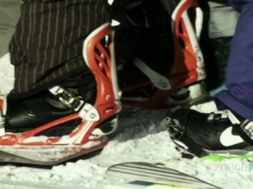 O'Neill Evolution 2011 - Snowboarding Slopestyl...