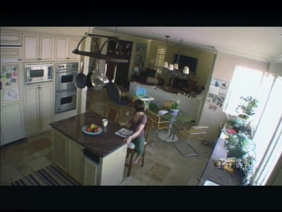 Paranormal Activity 2 Clip a