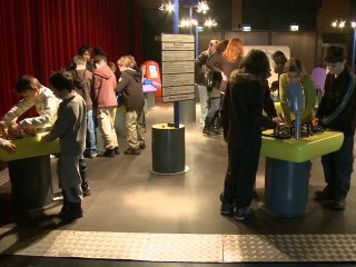 « Electricité, qu’y a-t-il derrière la prise ? »