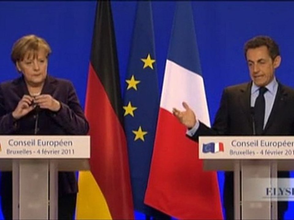 Zone euro: Nicolas Sarkozy pour un sommet en mars