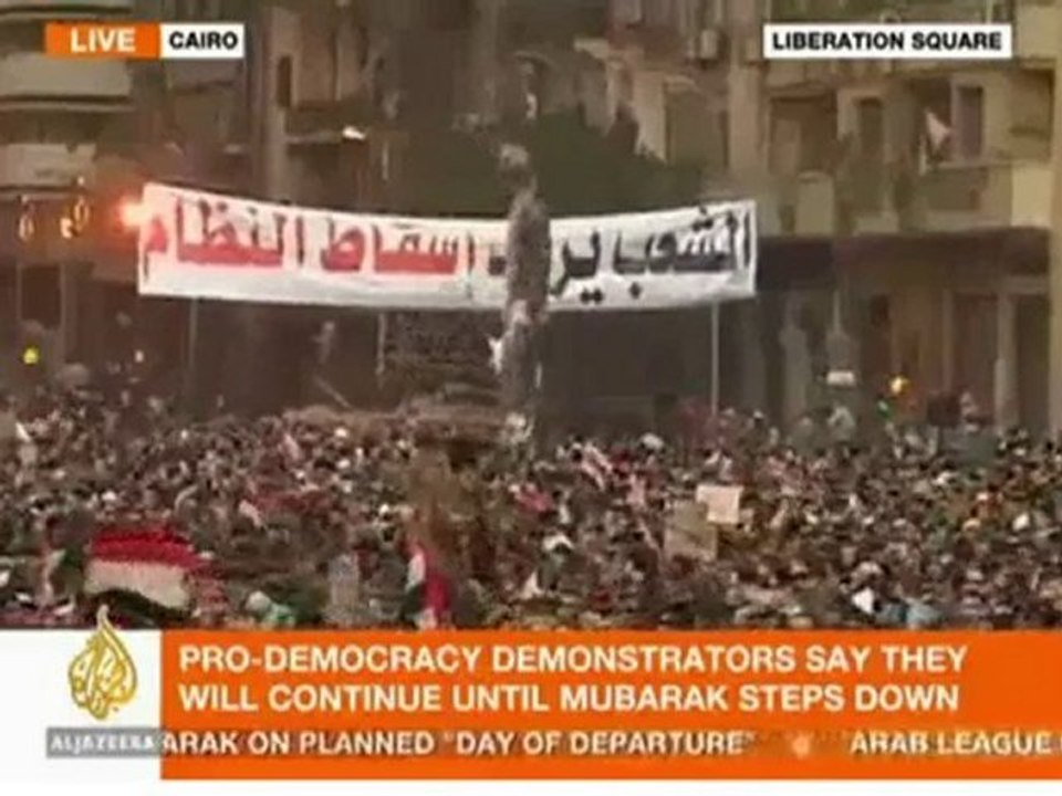 Protestors in Egypt Hang Mubarak Dummy