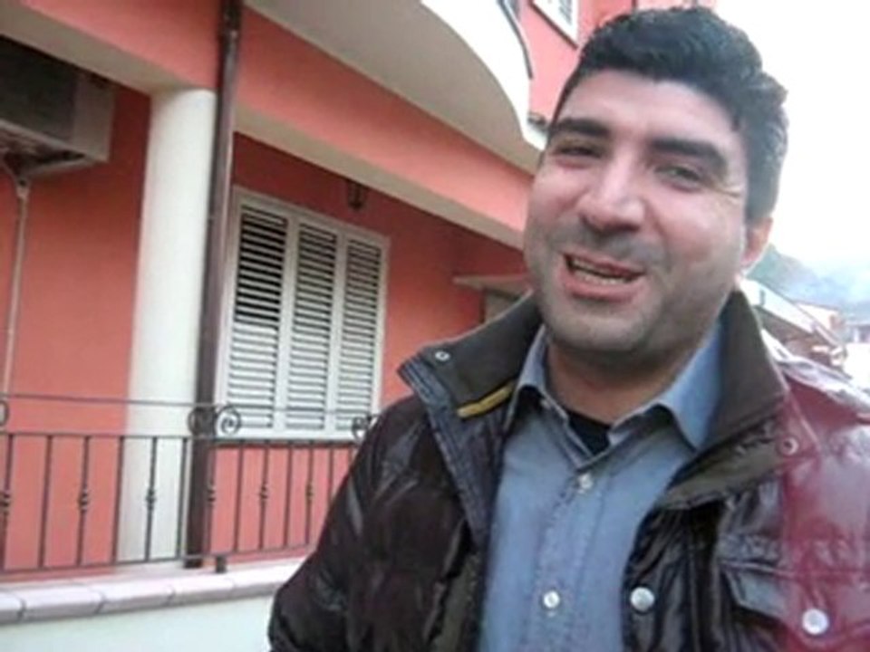 saluti samesi a leo melania in australia ( enzo)