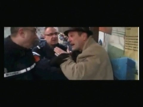 Les gendarmes gazent des manifestants pacifiques à Anduze