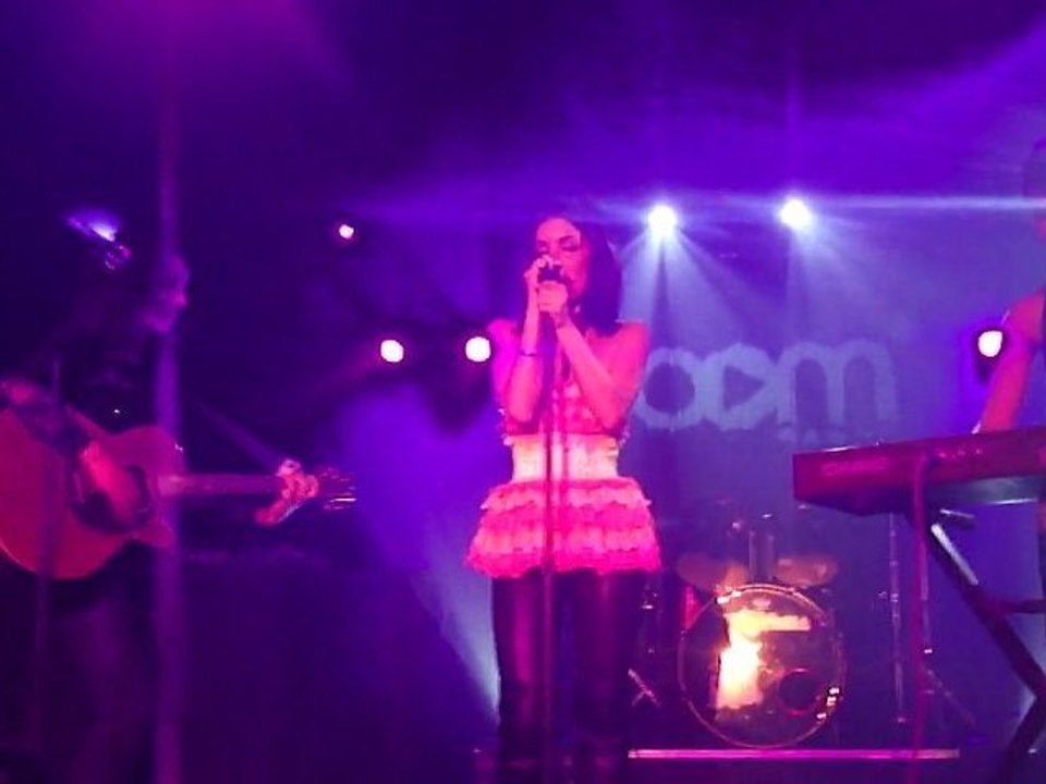 Jen  - L'envers du Paradis à la goom célébration