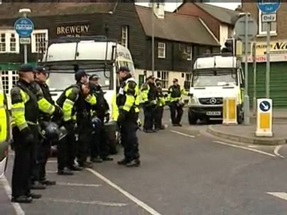 EDL protesters parade through Luton