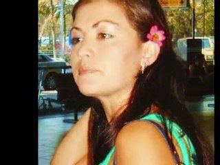 Robin Donald sings Girls Were Made To Love & Kiss