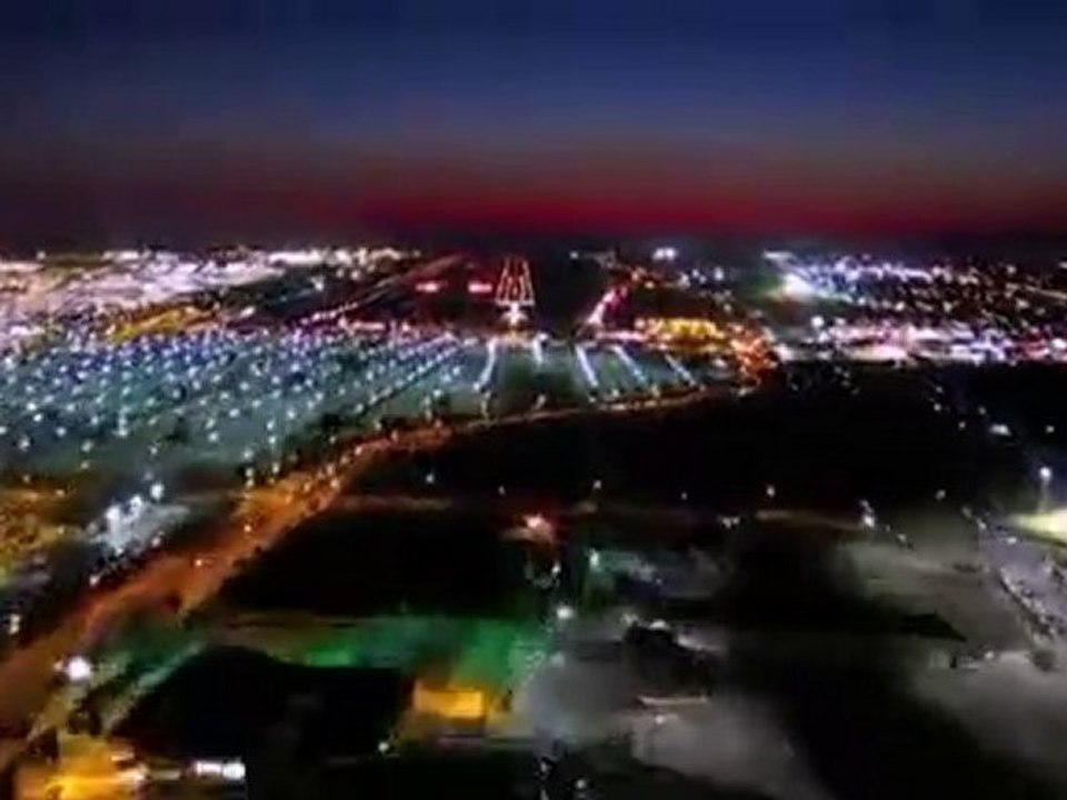HD Twilight Landing At LAX (Cockpit View)