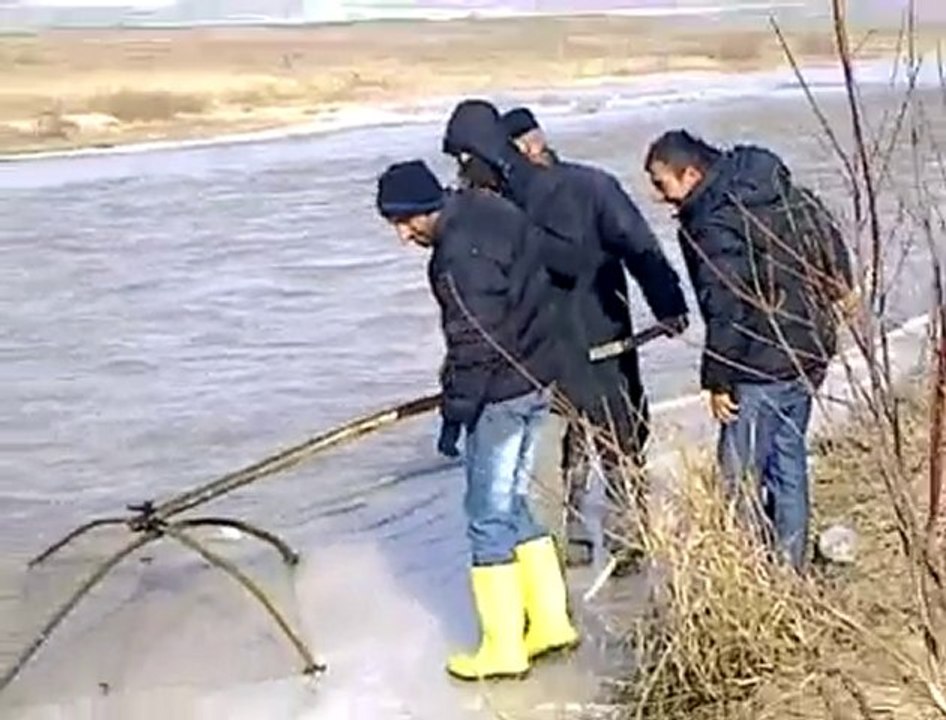 buzda balık yakalama