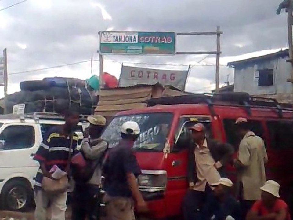 TAXI - BROUSSE     A  MADA  R N4  ET RN 2