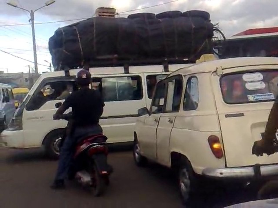 taxi- brousse   RN 4