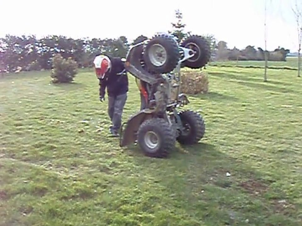 adly 300 rs wheeling et première casse