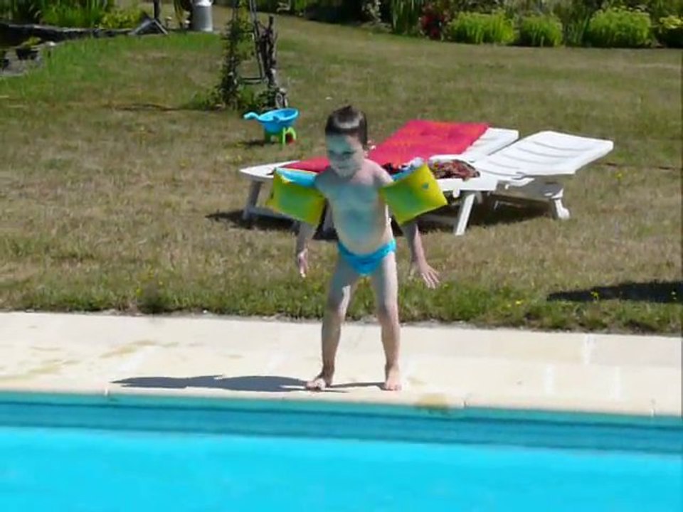 100808 piscine luigi