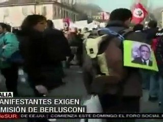 Protesta en Italia, exigen renuncia de Berlusconi