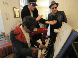 Swindle nous interprète "La Sarthoise"