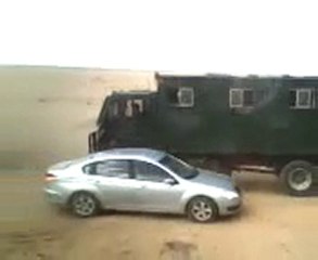 La police égyptienne transporte des troupes vers le Caire