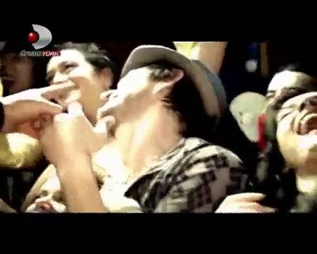 Burak Yeter ft. Ajda Pekkan Yaz Yaz Yaz