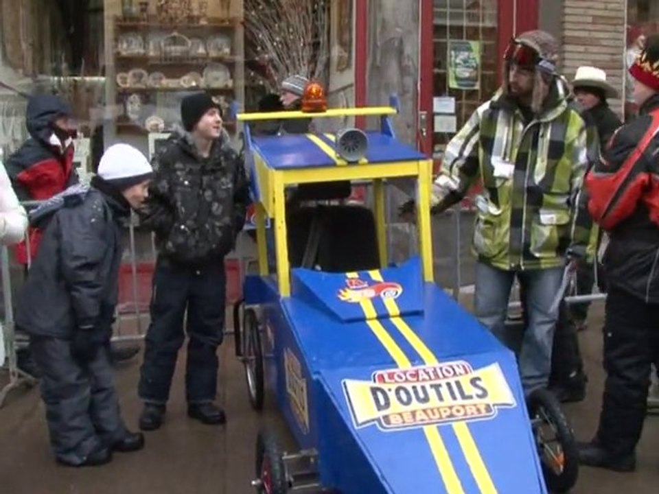 La course de "tacots", toujours un succès au carnaval de Québec