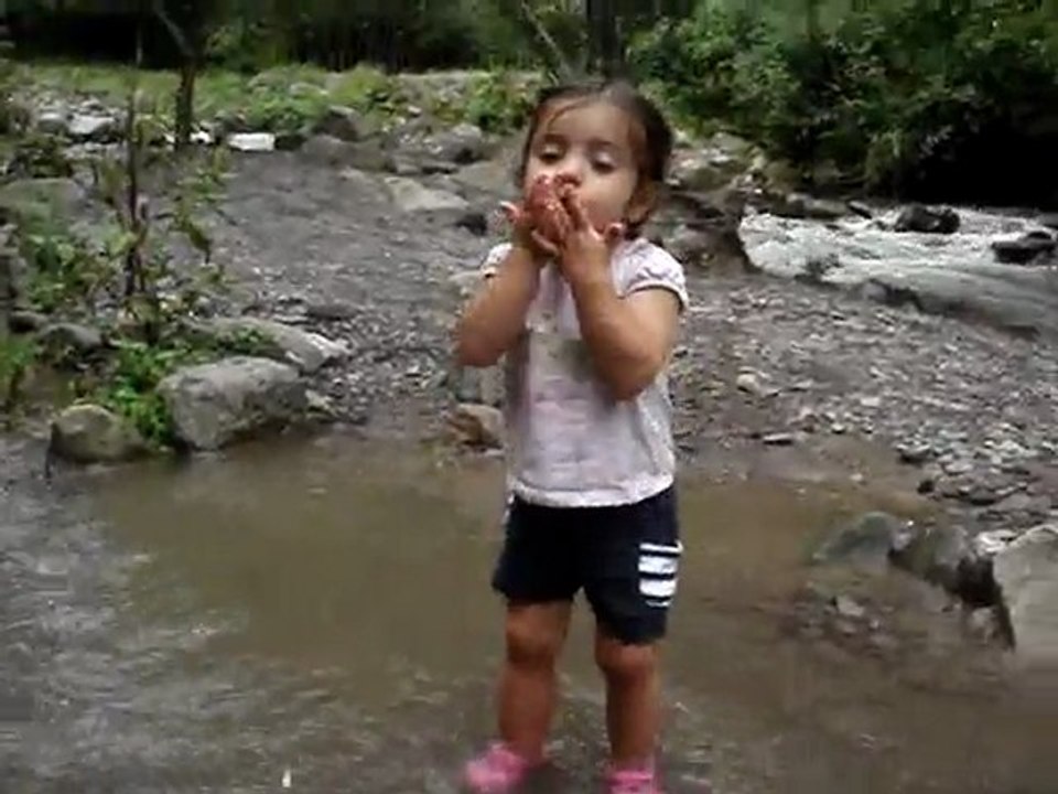 A la riviere