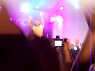 M.Pokora Petit Délire avec Erise