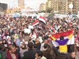 Egitto, in piazza Tharir tra blindati e foto dei martiri
