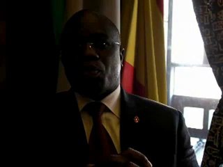 Signature à Paris d'une Convention de Financement SOFITEX