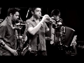 Les Hurlements d'Léo EPK Nouvel Album Bordel de Luxe