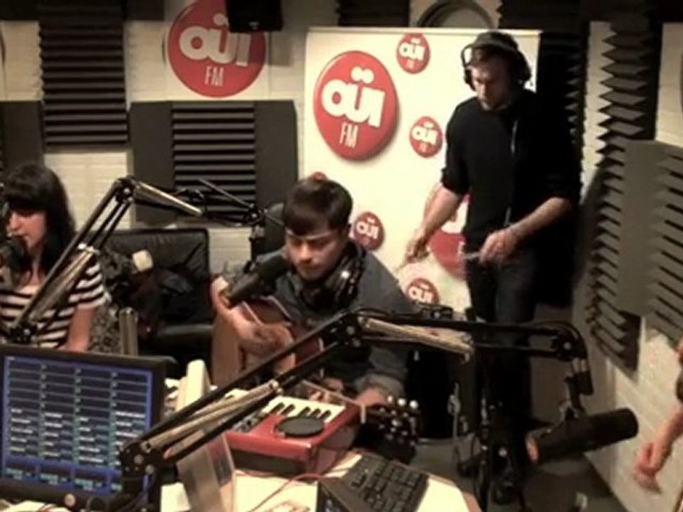 Lilly Wood And The Prick - Brigitte Bardot Cover - Session Acoustique OÜI FM