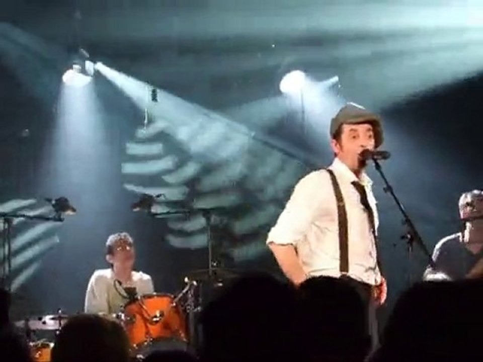 Y EN A QUI   de yves   Jamait