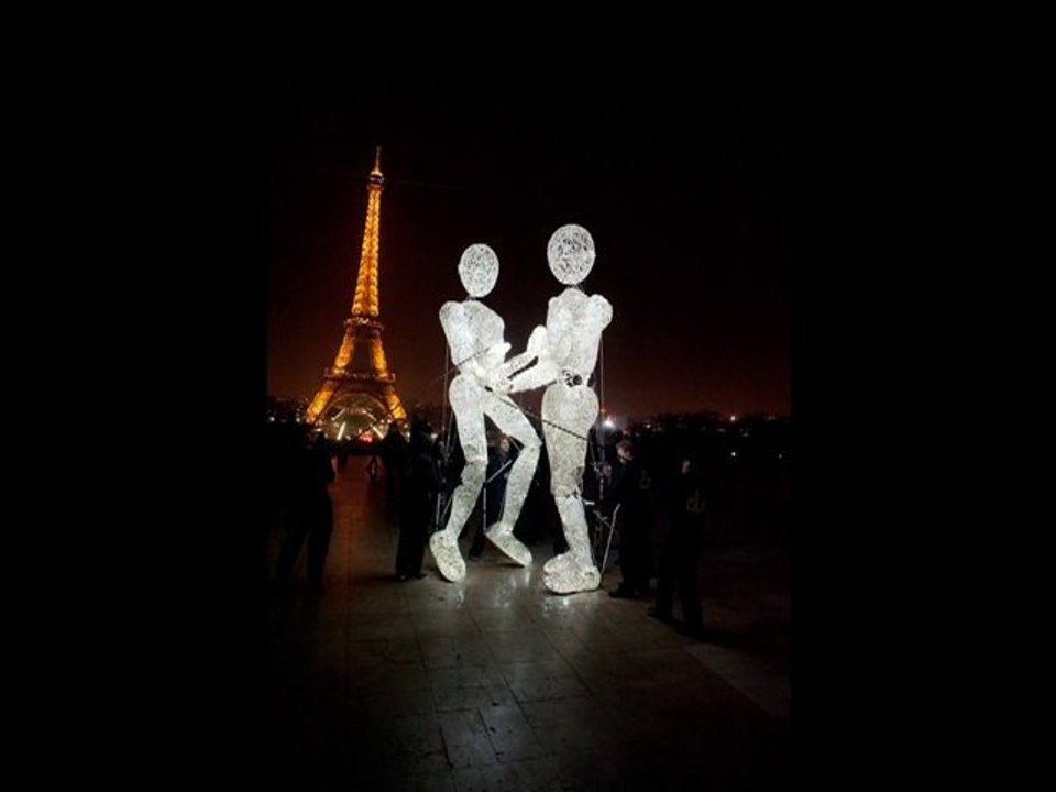 DUNDU A PARIS