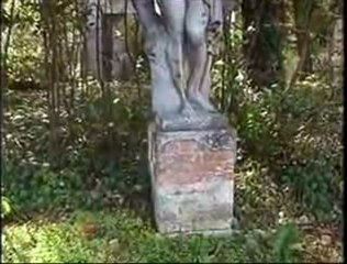 Restauro delle statue del parco del Pionta