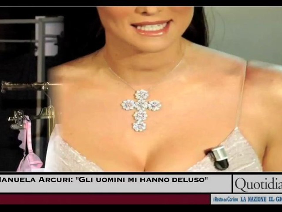 Manuela Arcuri: ''Gli uomini mi hanno deluso''