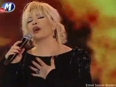 Emel Sayın £££ GÖNÜL PENCERESİNDEN ANSIZIN BAKIP GEÇTİN