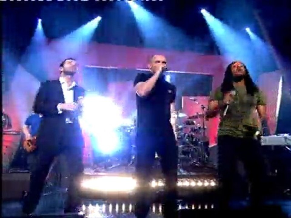 The Streets - Going Through Hell - Alan Carr show. 07.02.11