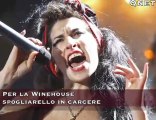 Per la Winehouse spogliarello in carcere