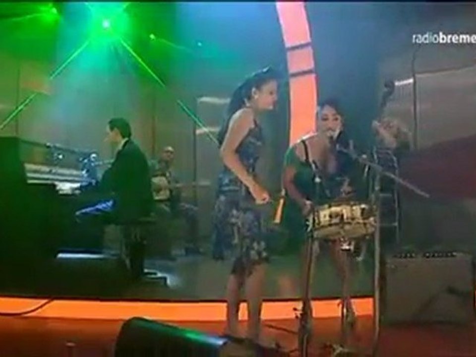 Kitty, Daisy & Lewis - Going up the Country