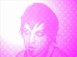 GAY Kardashian bro releases smash "twinkstep" single in UK!!