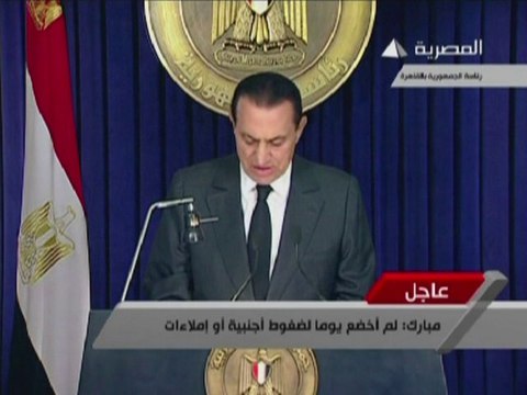 Egypte: Moubarak annonce qu'il délègue ses pouvoirs au vice-président