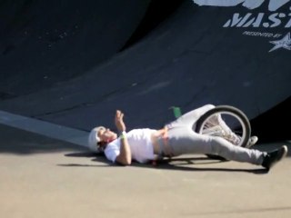 BMX CASH ROLL BY MAD DOG - FIRST EVER IN A COMP!