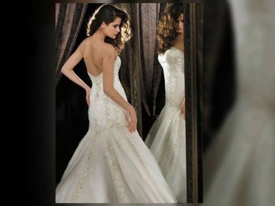 Allure Bridals 8445 Wedding Dress