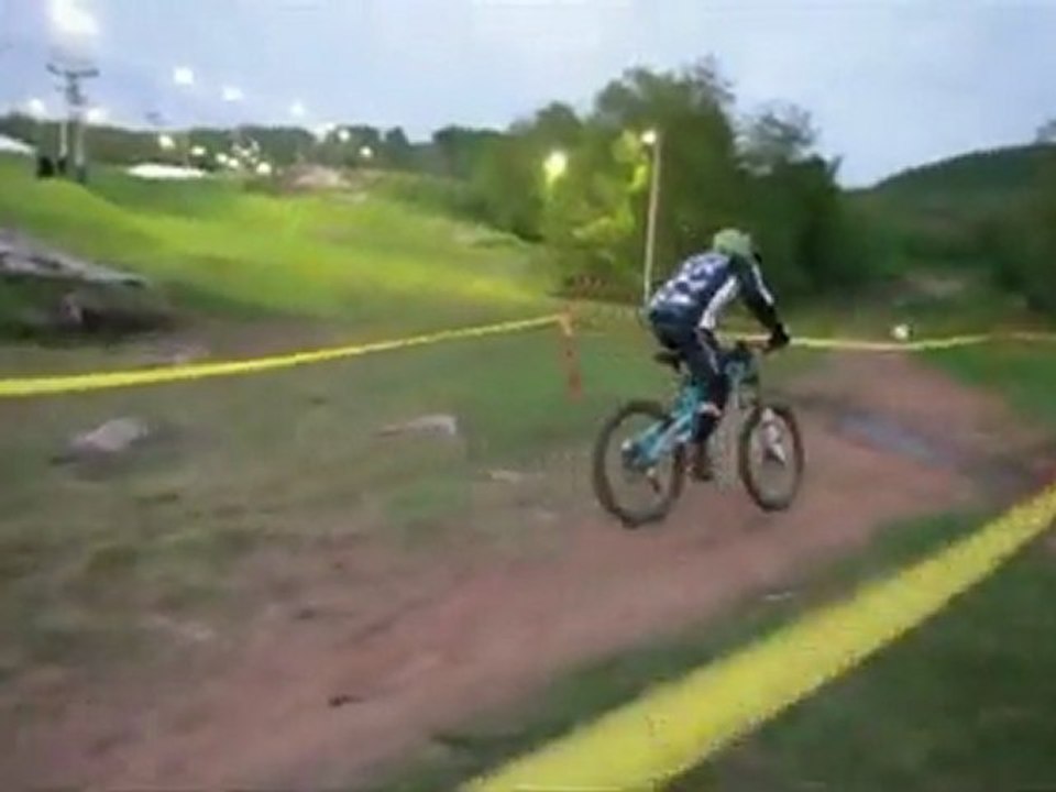 Red Bull Monte Descend -  insane nightime mtbike relay race