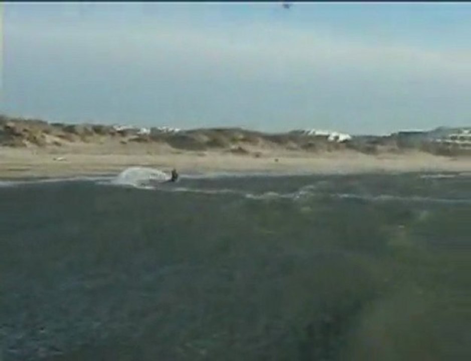 Kiteboarding in 45 knots